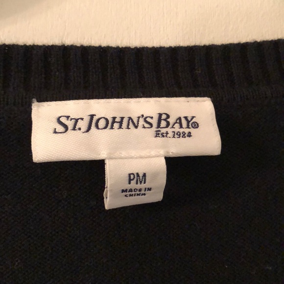 Preppy Sweater - Picture 3 of 4